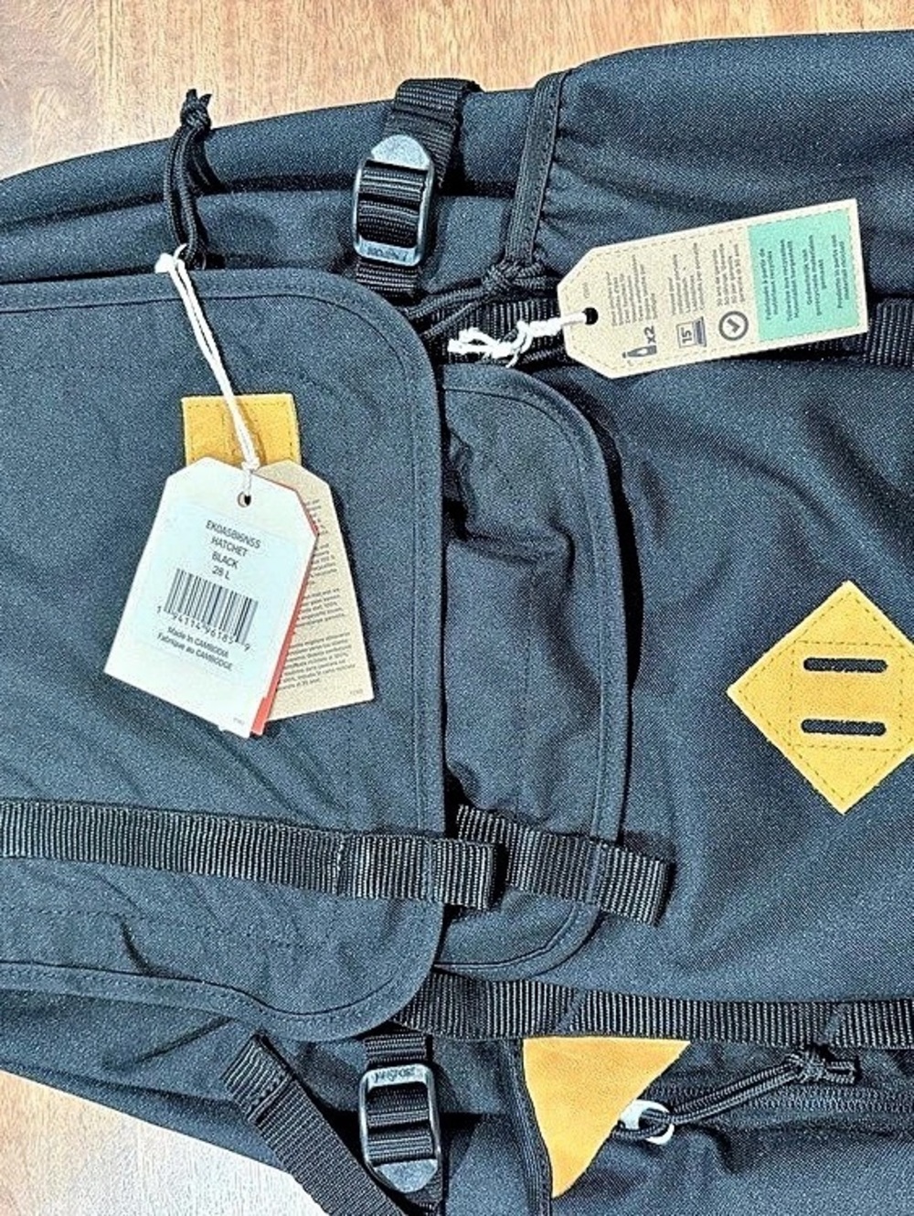 JanSport Hatchet backpack, Black for outdoor and daily use MSRP 75$ BNIT